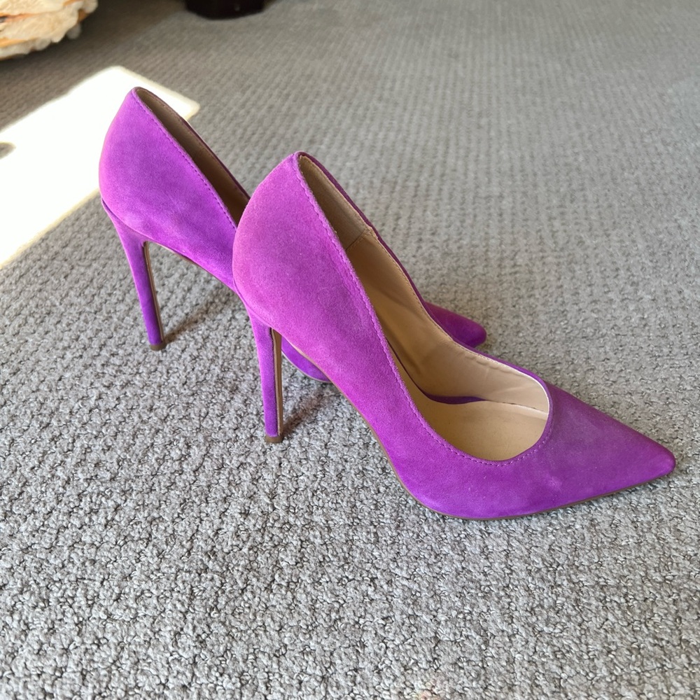 Vibrant purple pointed heels